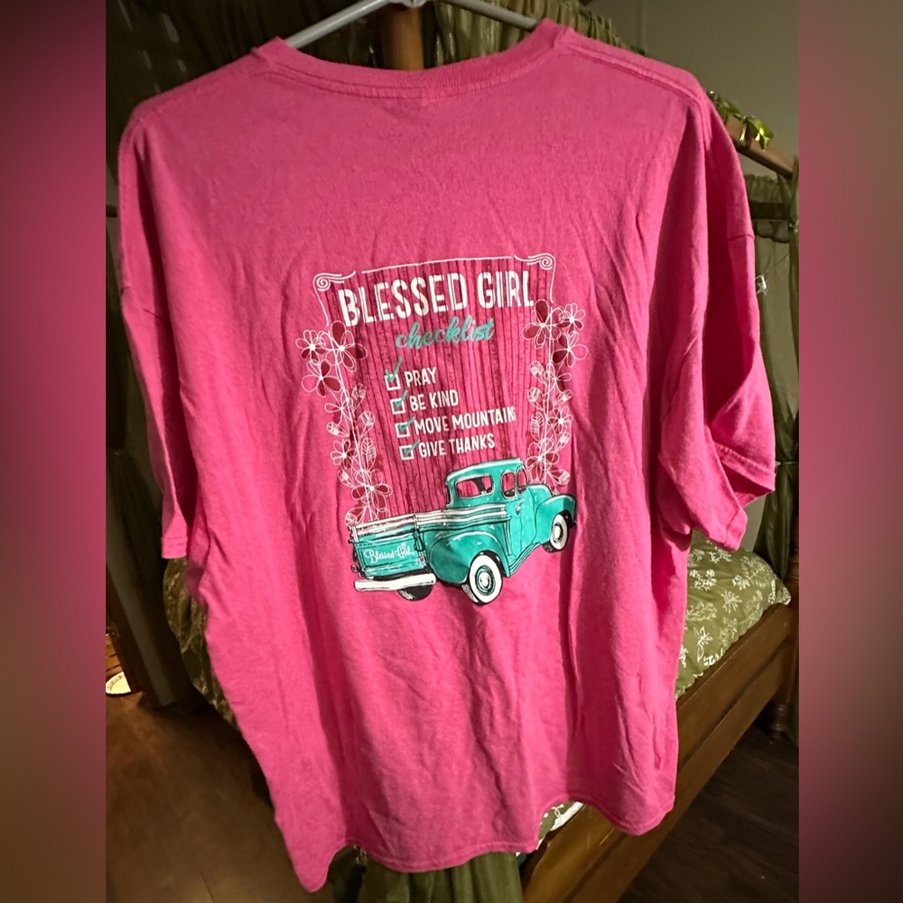 Delta Pink Graphic Short Sleeve Tee - Picture 3 of 3
